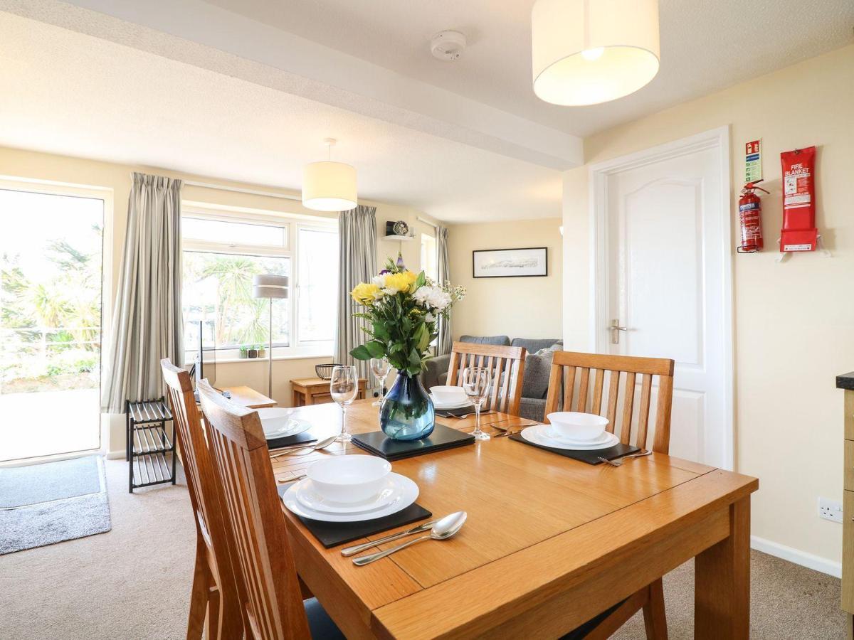 Apartment 2 - Mount Brioni Downderry  Экстерьер фото